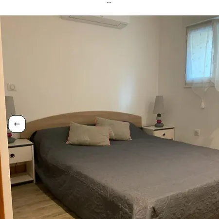 Maison De *